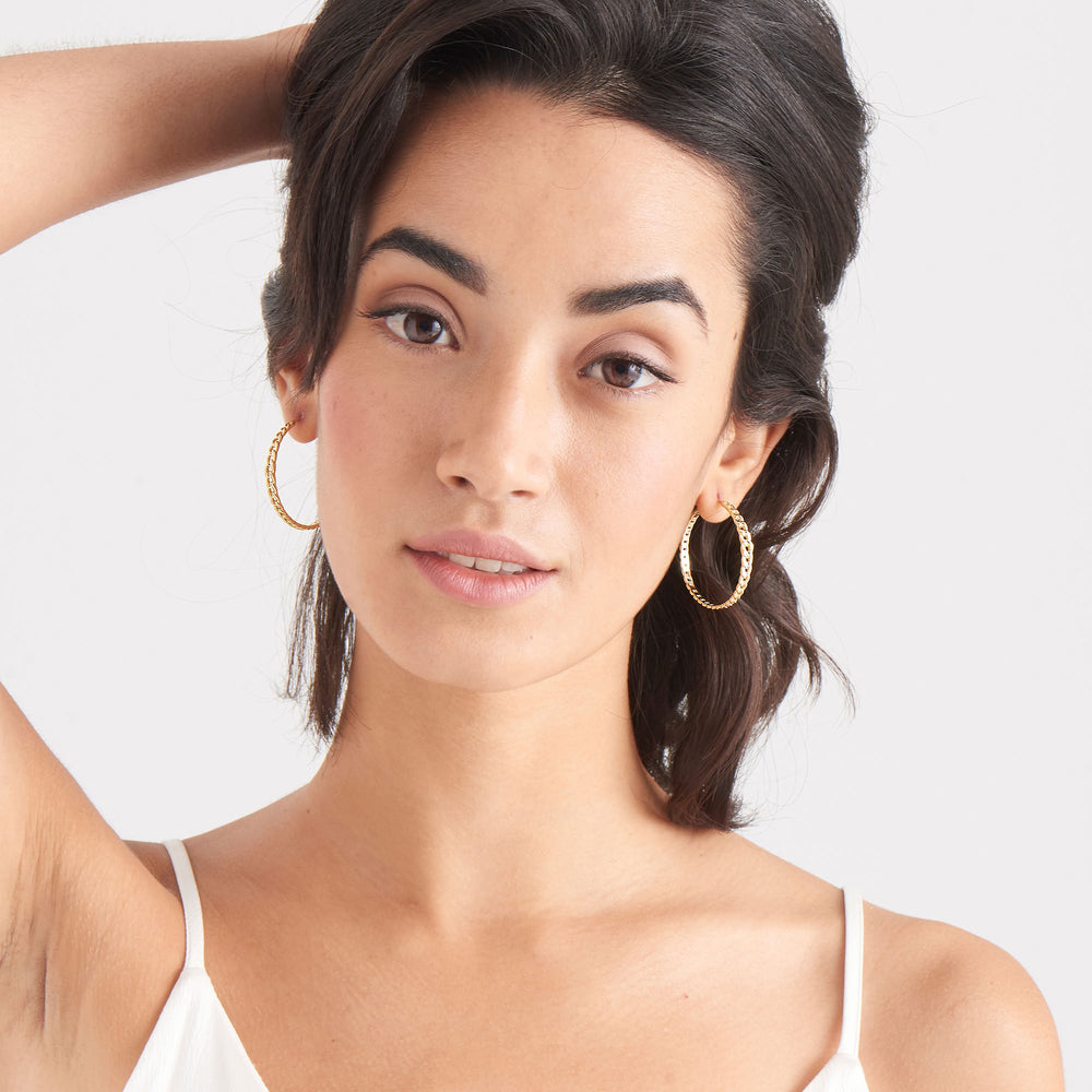 
            
                Load image into Gallery viewer, Gold Curb Chain Hoop Earrings
            
        